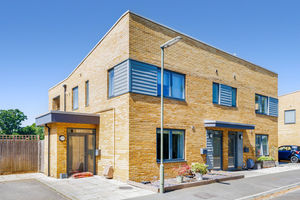 Abbey Walk, West Molesey- click for photo gallery